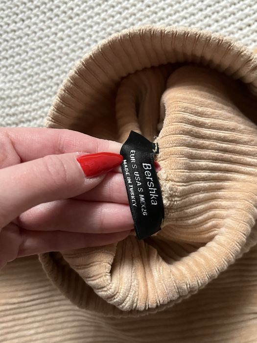 Zamszowy golf Bershka