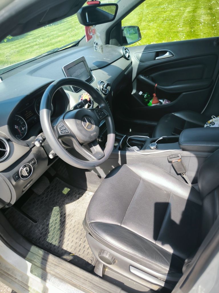 Mercedes B180 klasa Automat doinwestowany W246  1.5 cdi Nowe Wtryski i