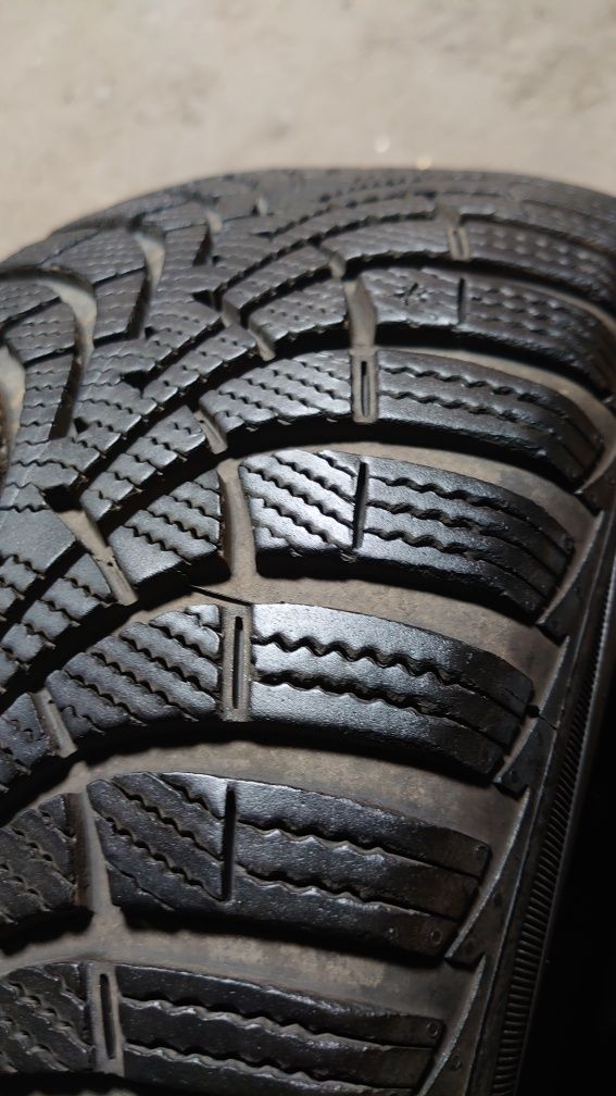 Пара зимних шин Goodyear Ultra Grip 9 205/55 r16 205 55 16