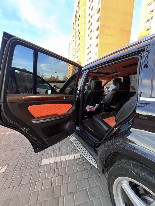 Mercedes-Benz GL 550