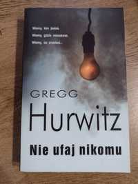 Książka triller Nie ufaj nikomu Gregg Hurwitz jak nowa