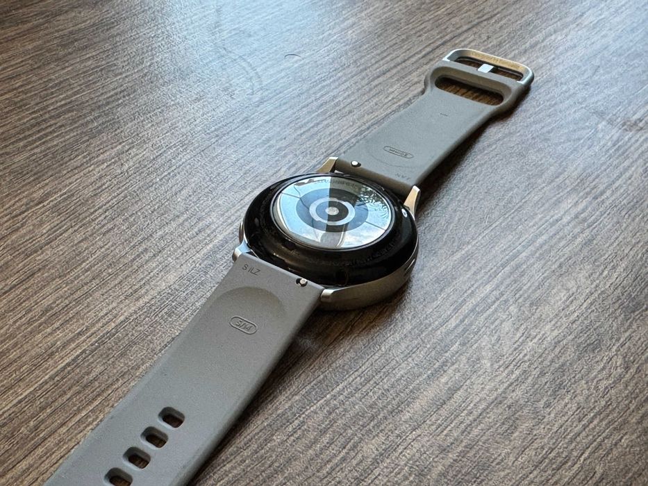 Samsung Galaxy Watch Active 2 40мм
