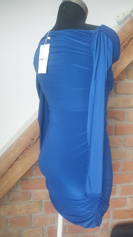 Femme Luxe, Nowa niebieska sukienka mini z wycięciami