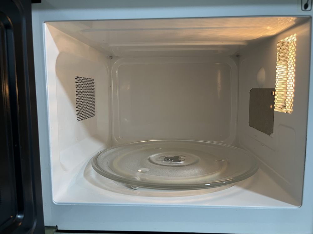 Microondas Siemens de encastre branco e bege