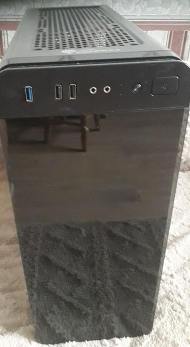 Przeszklona obudowa komputerowa Genesis ATX