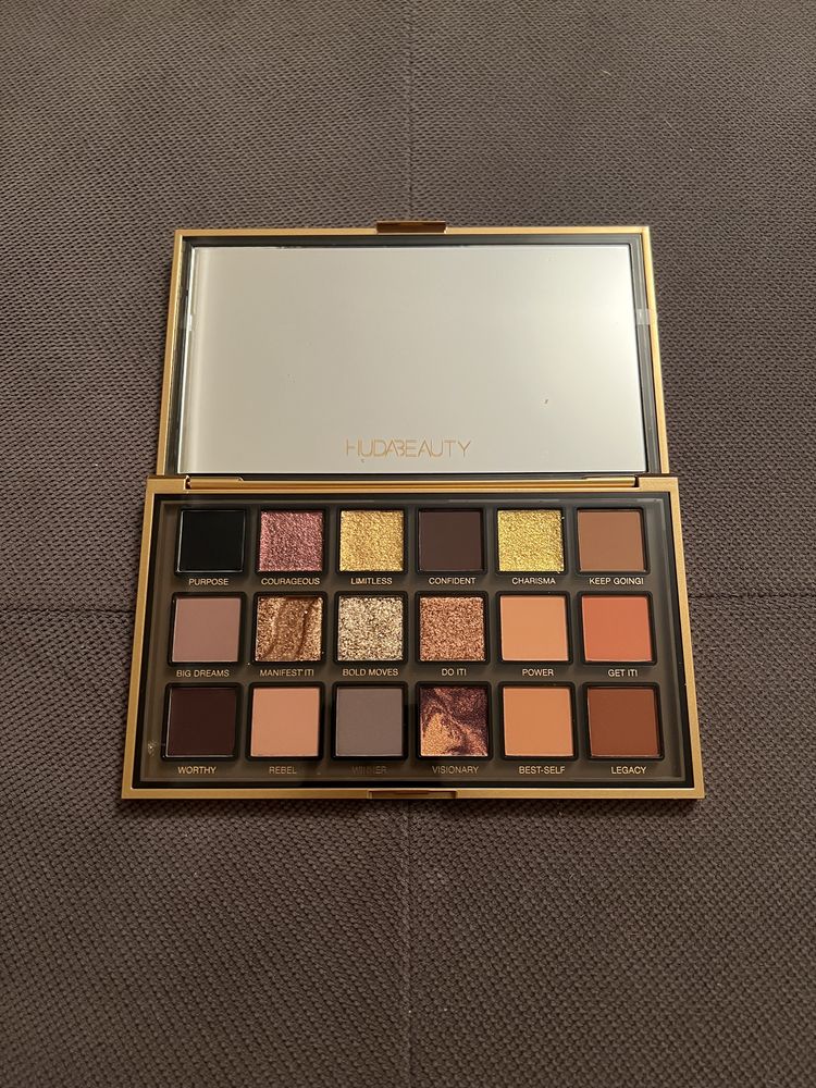 Paleta paletka cieni Huda Beauty Empowered