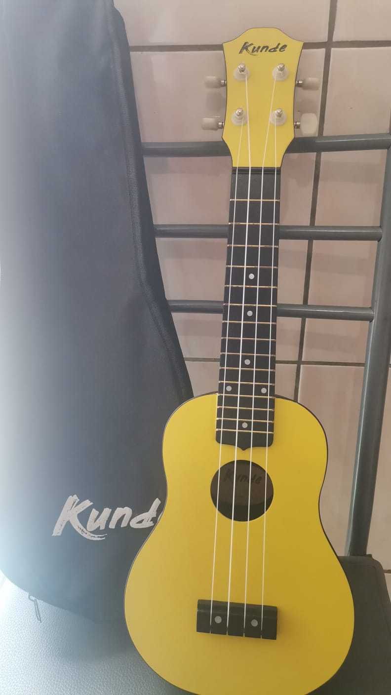 Instrumentos Musicais