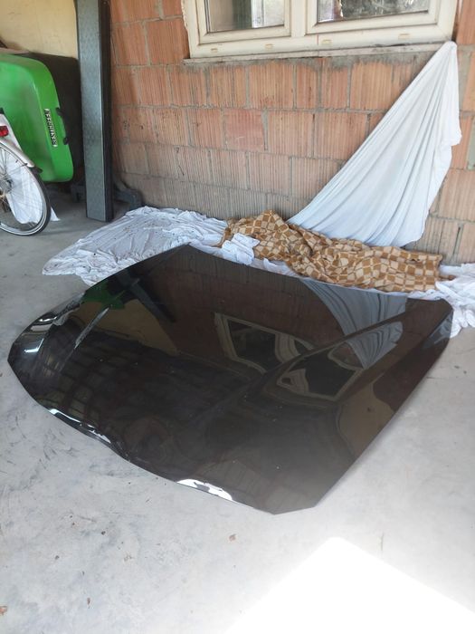 Uszkodzona maska bmw f30