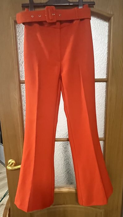 Класичний костюм