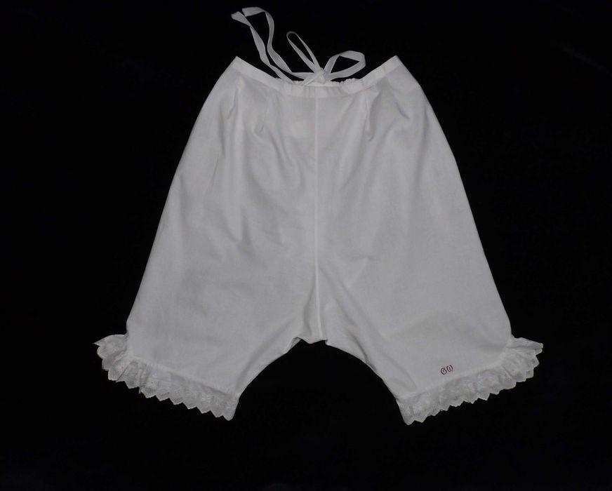 Старинные панталоны, белье, кружево. монограмма, винтаж.