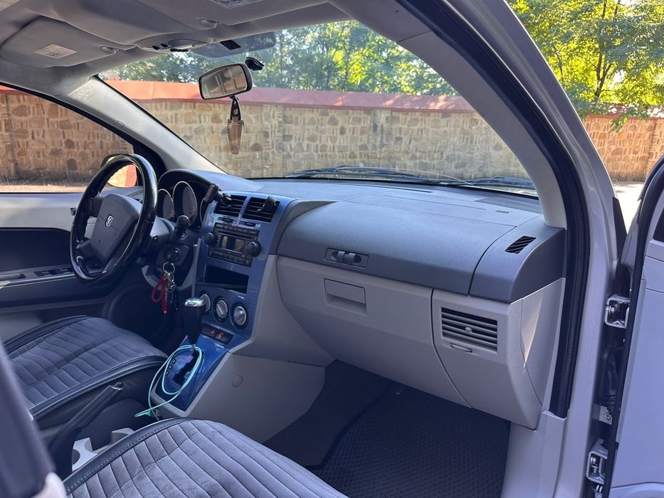 Dodge caliber гарний стан