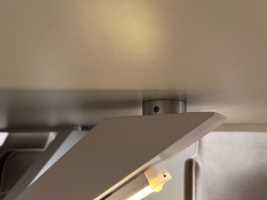 Mesa branca retangular