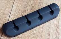 Samoprzylepny organizer na 4 kable (czarny) gaming