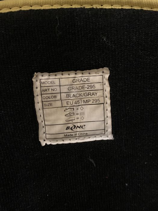 Сноуборд Rossignol з кріпленнями Burton, ботинками та чохлом