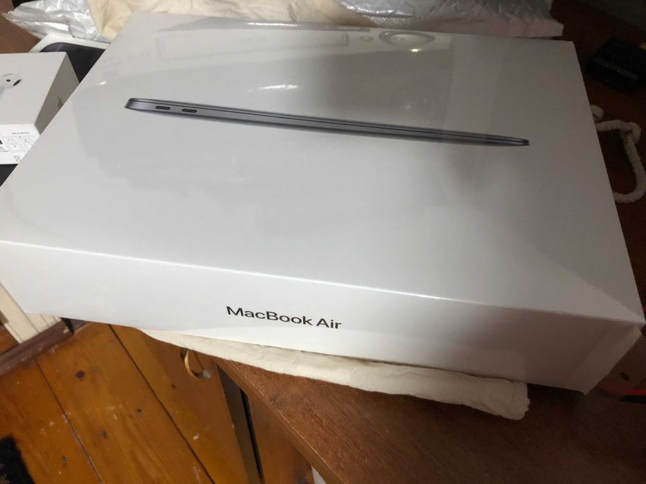 Apple Macbook Air A 2337/M1 8-cpu/ram8gb/ssd512gb\ екран 13,3" Новий