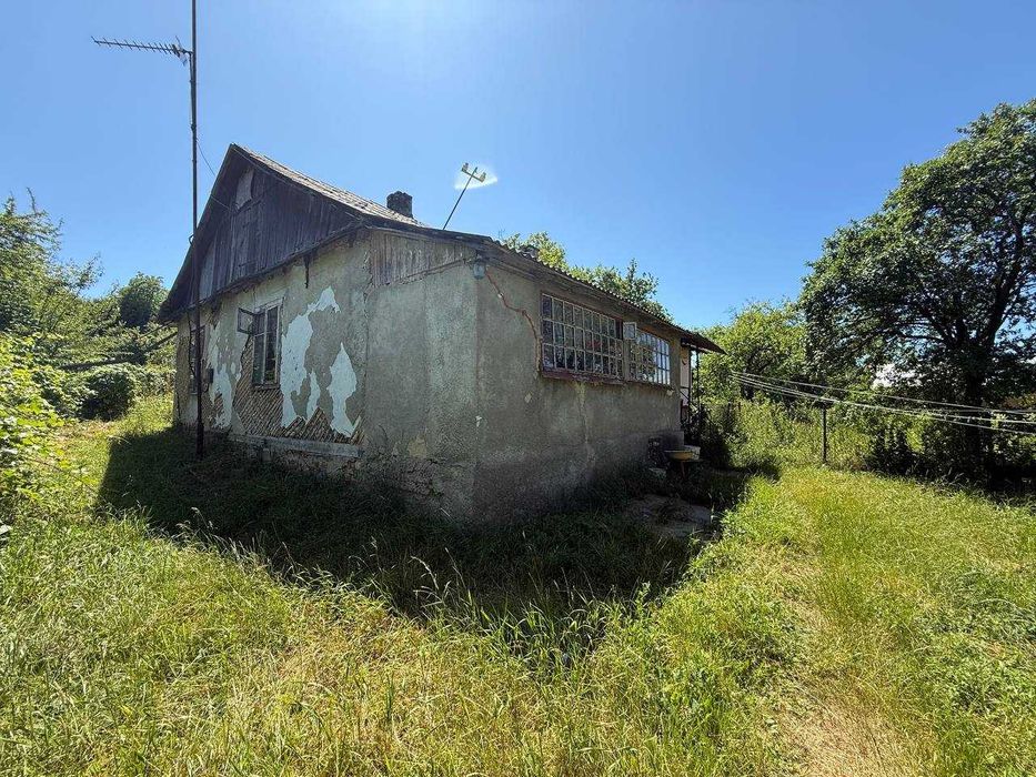 Продаж будинку разом з ділянкою по вул. Тарасівська 57а