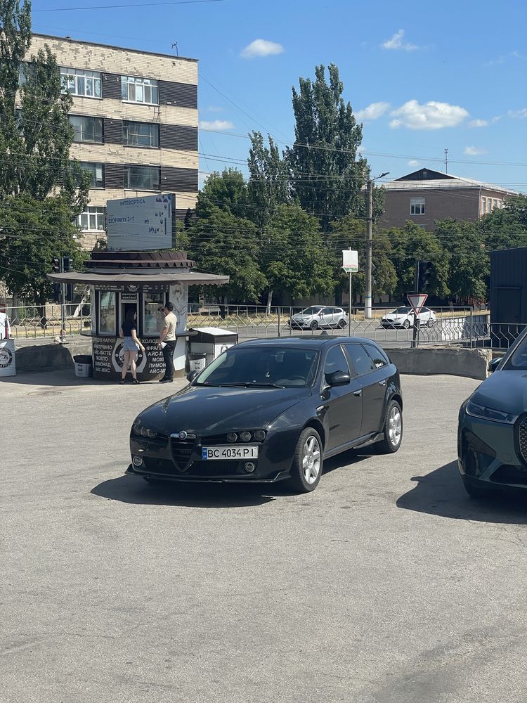 Продам або обміняю Альфа Ромео 159