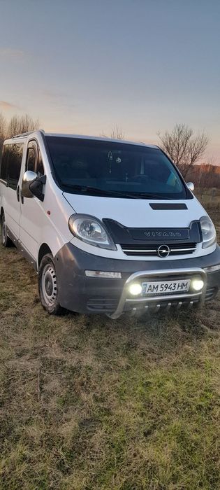 Авто Opel Vivaro