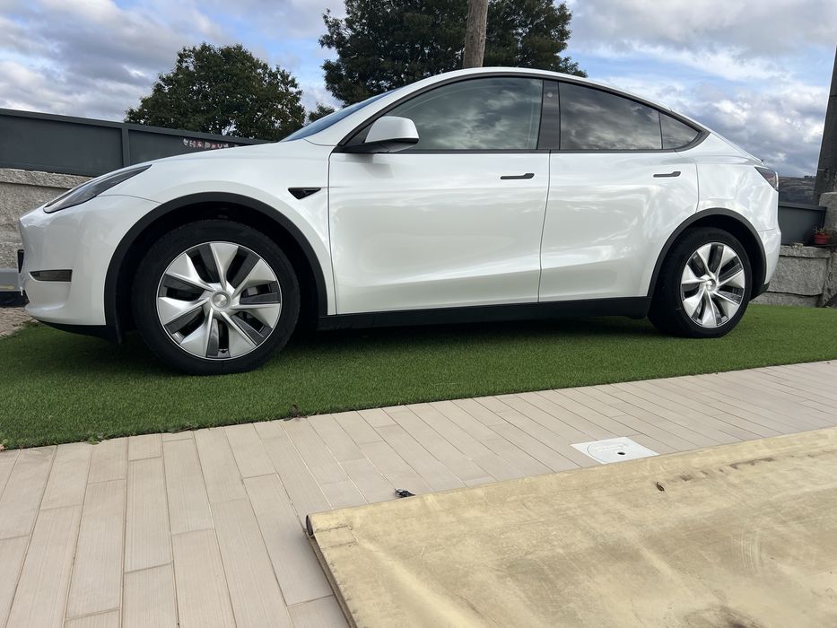 Tesla y Long Range Dual Motor