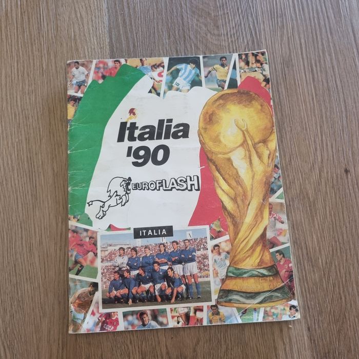 Caderneta Panini Futebol Italia 90 completa