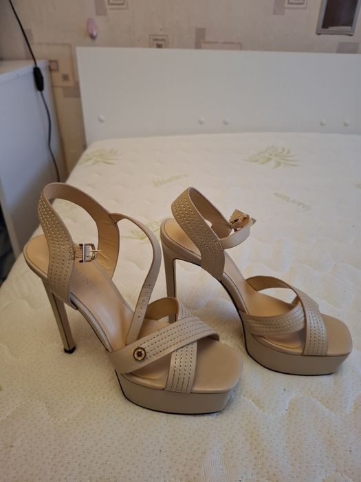 Buty Ewa Minge raz ubrane