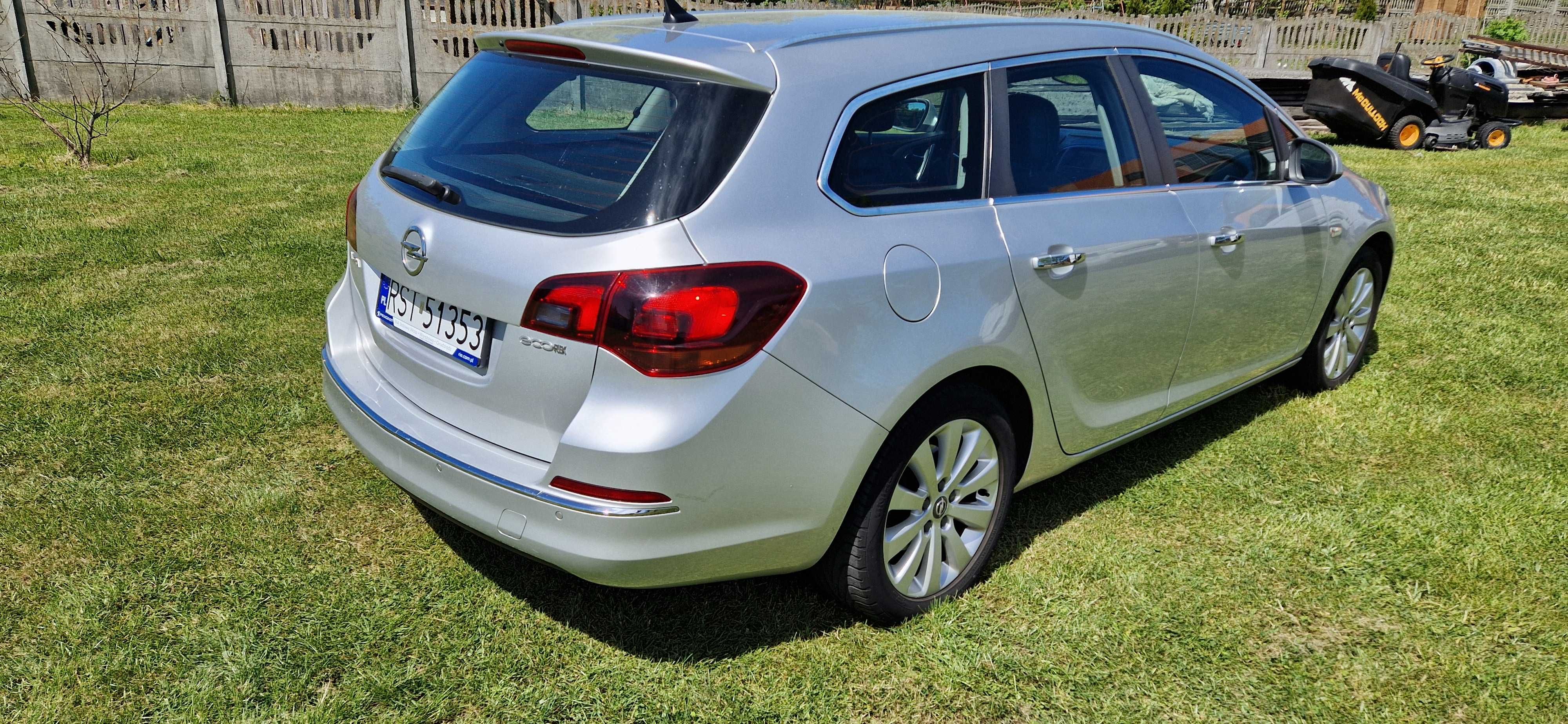 Opel Astra 1.7cdti klimatyzacja, Nawigacja, Czujniki parkowania
