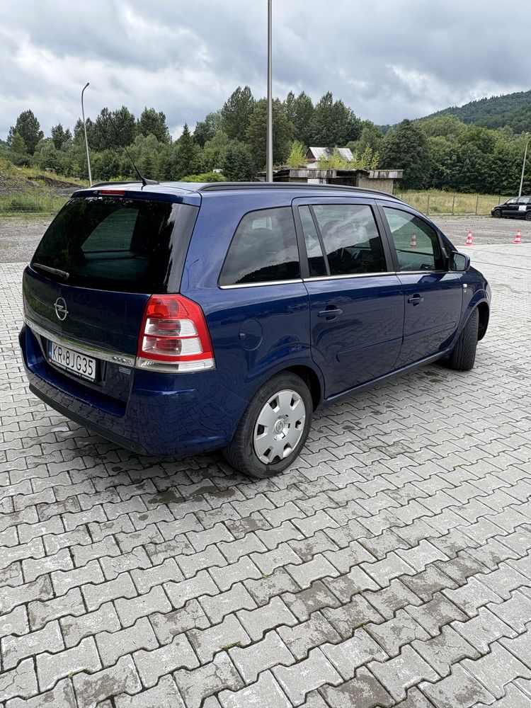 Opel Zafira B 1.7 cdti 110 km 7 osobowy Cosmo Klimatyzacja zadbany