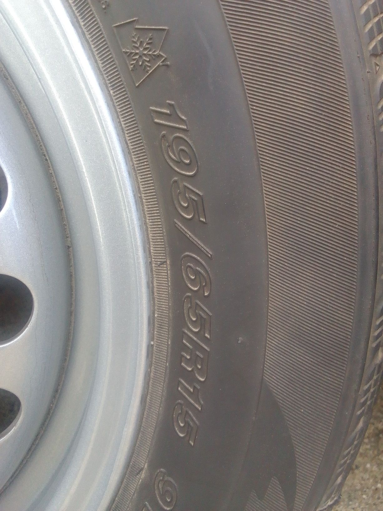 Opony 195/65 r15 zimowe Goodride, z felgami ford, connect