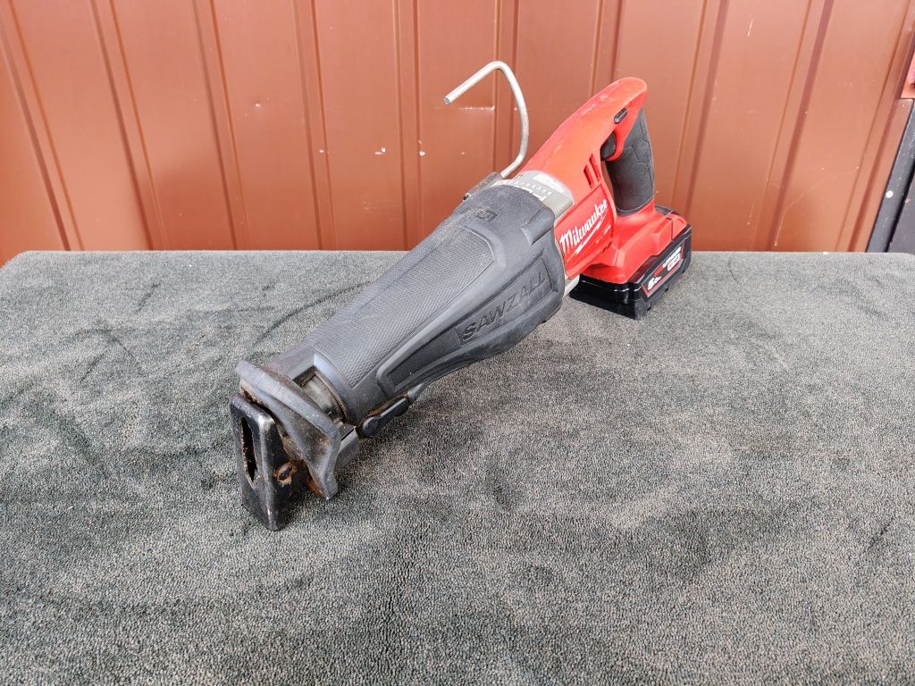 Piła szablasta Milwaukee M18CSX