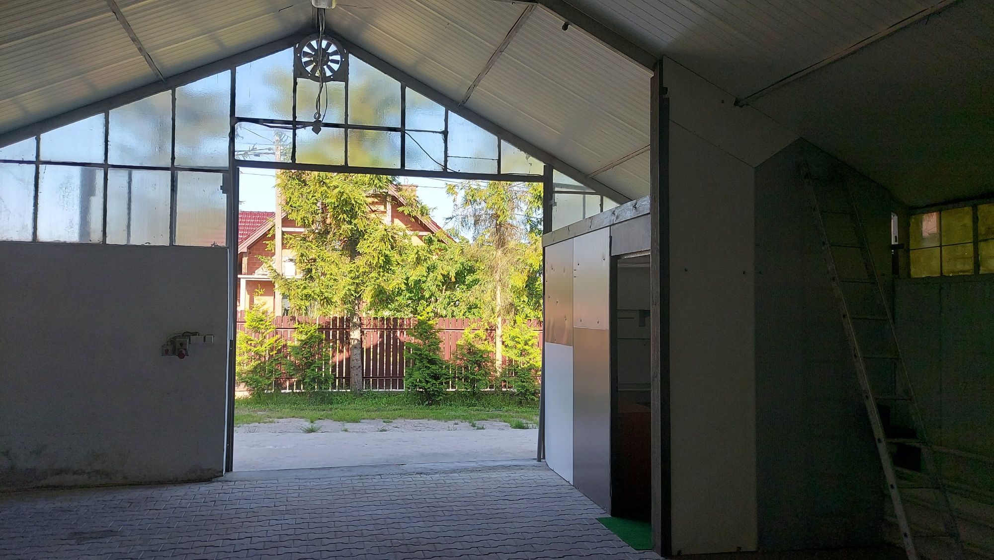 Lokal na magazyn 250m²