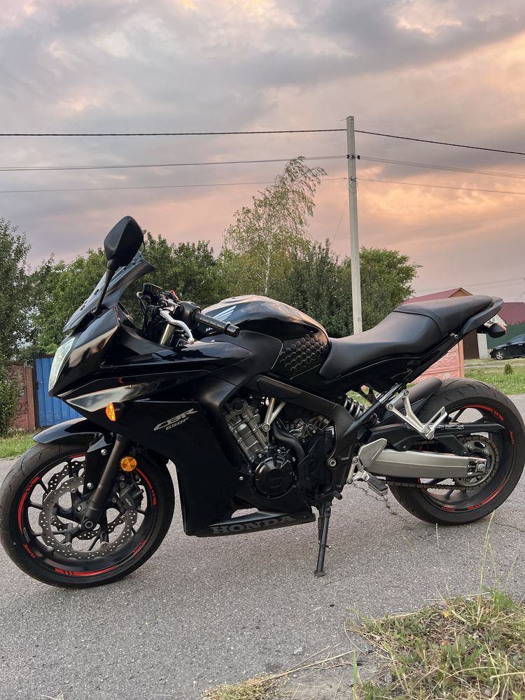 Продам Honda cbr 650 f