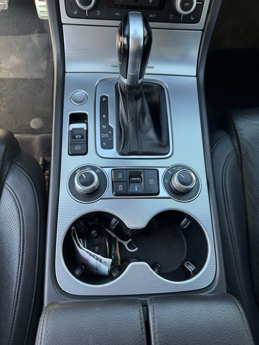 Туарег 3.0 ідеал