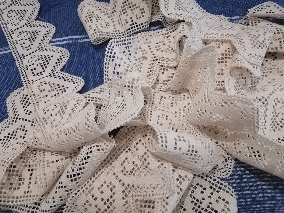 Vende-se oito metros de renda nova