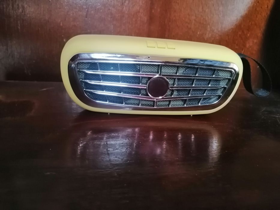 Портативная блютуз- колонка.