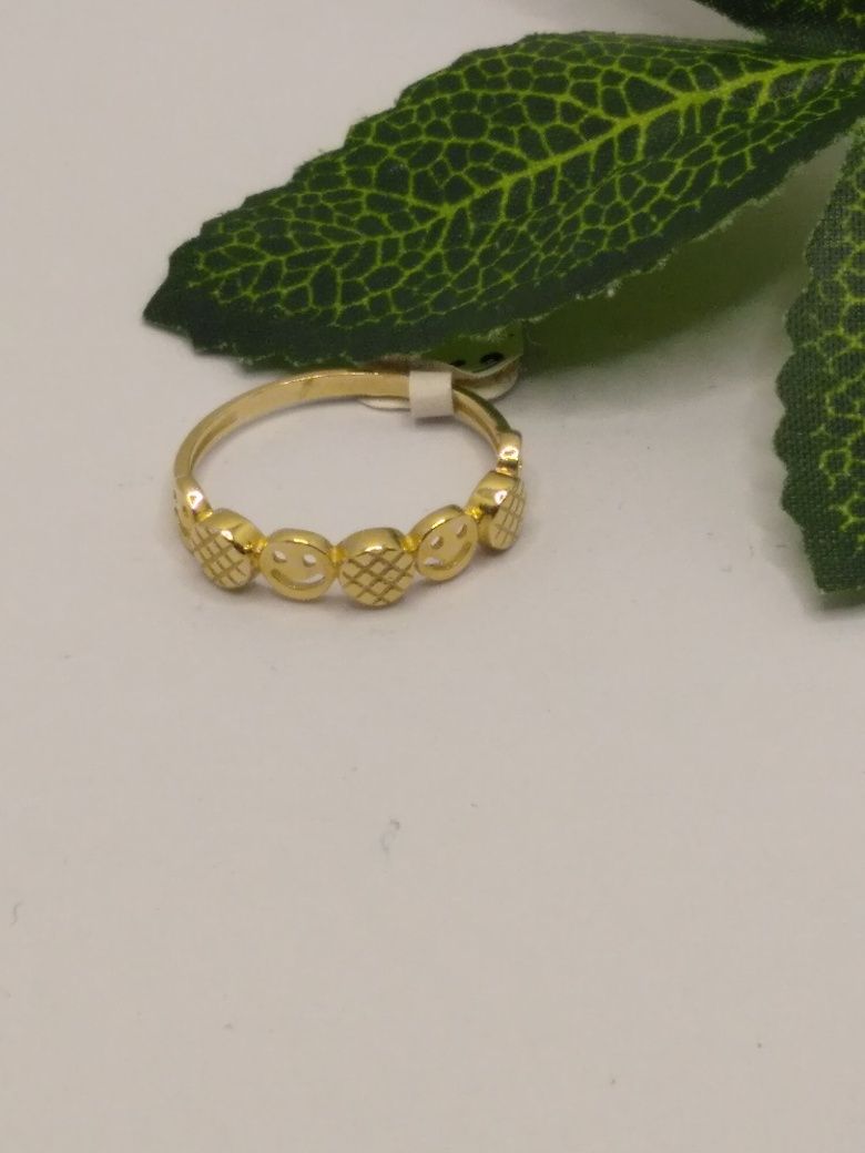 Złoty pierścionek buźki, złoto 585 rozmiar 16