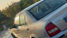 Vendo Mazda 323 de 2001 com 120 mil km