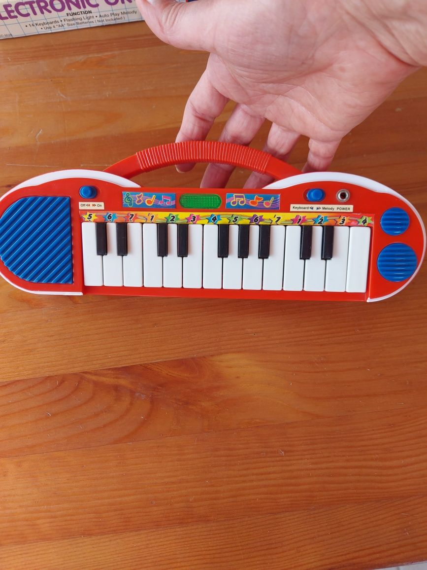 Órgão Eletrónico Vintage - Idade: 3+