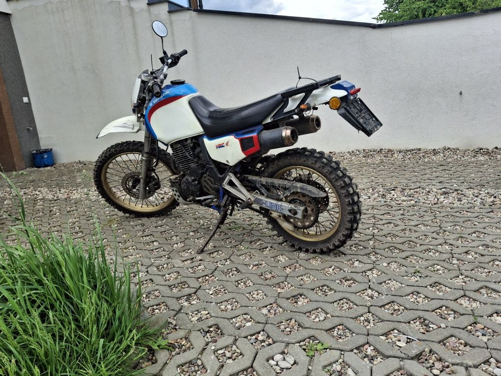Honda dominator nx500