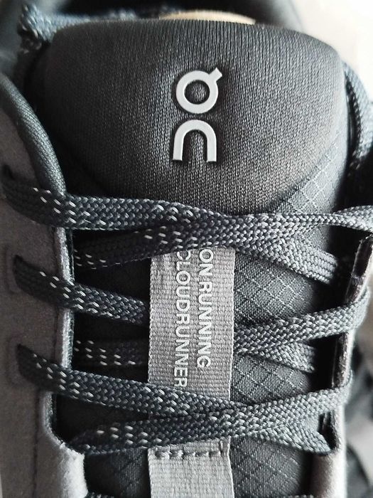 On Running Cloudrunner 2 Waterproof / buty nowe / R. 38