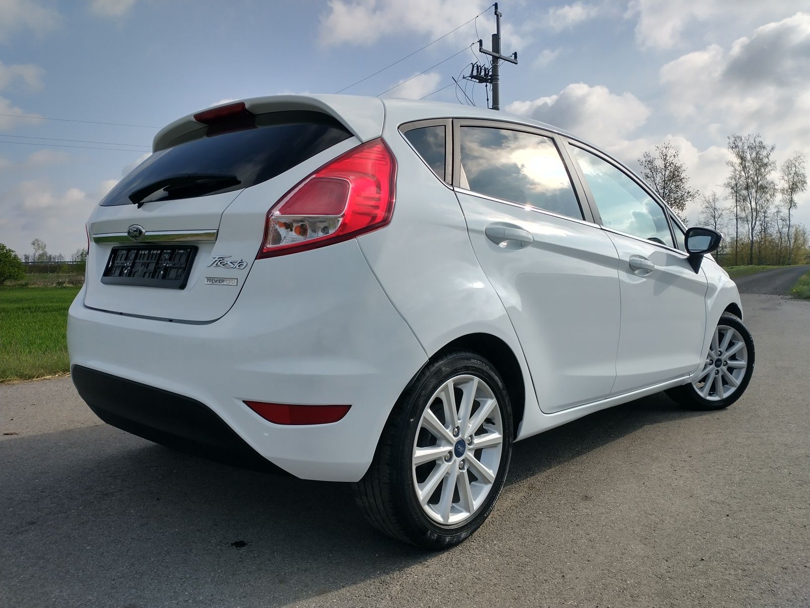 Ford Fiesta 1,5tdci 95km TITANUM klimatronik 79000 przeb