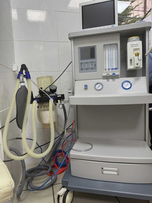 Наркозно-дихальний апарат Біомед АМ-400 із монітором б/у