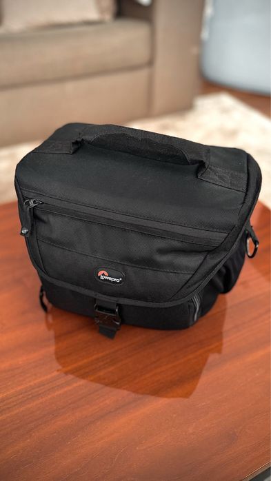 Mochila Sling Fotografia LowePro Nova 180 AW - Como Nova
