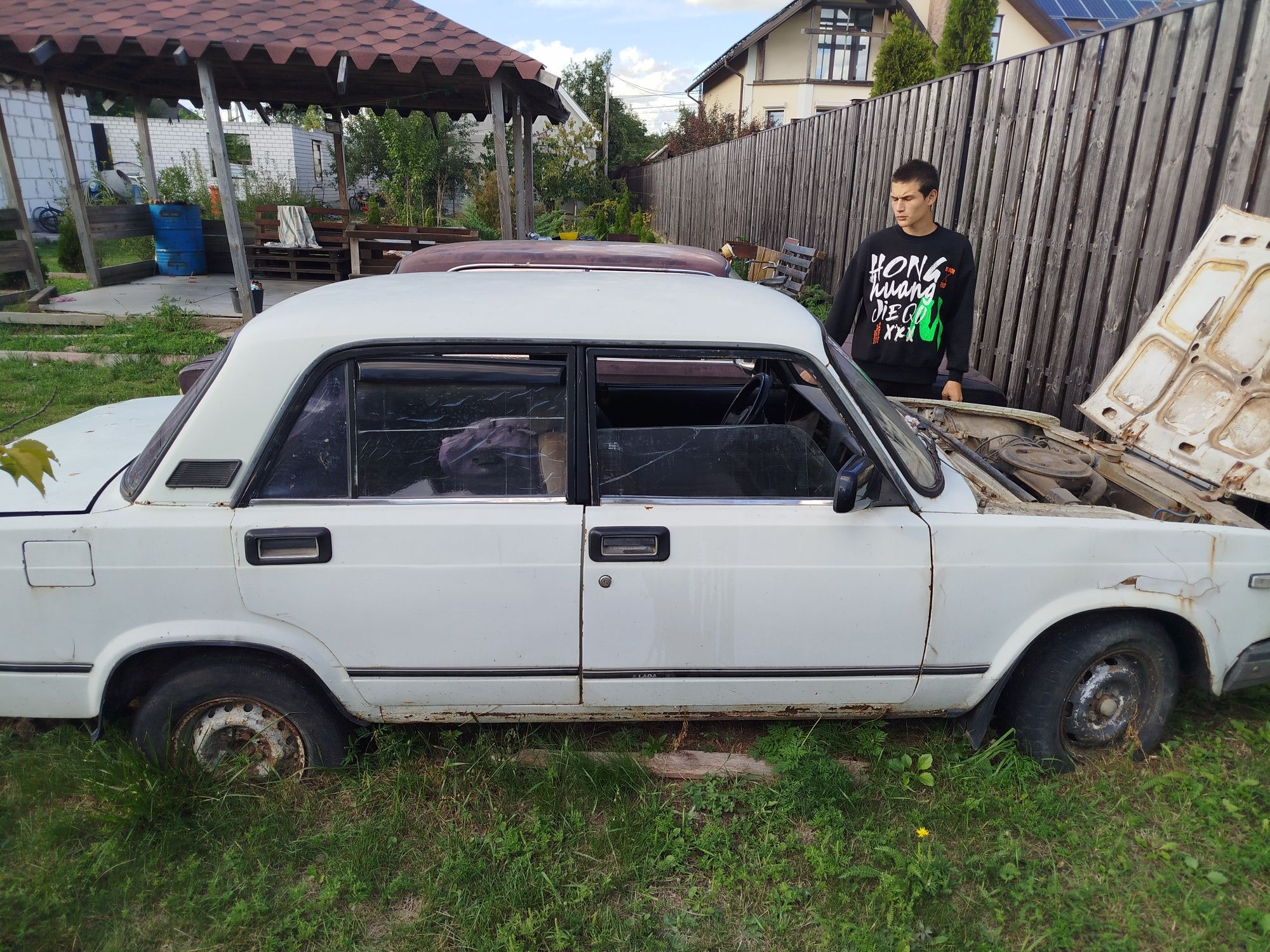 Продам два жигулі