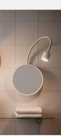 Blavik Ikea lampa ścienna z lustrem na baterie