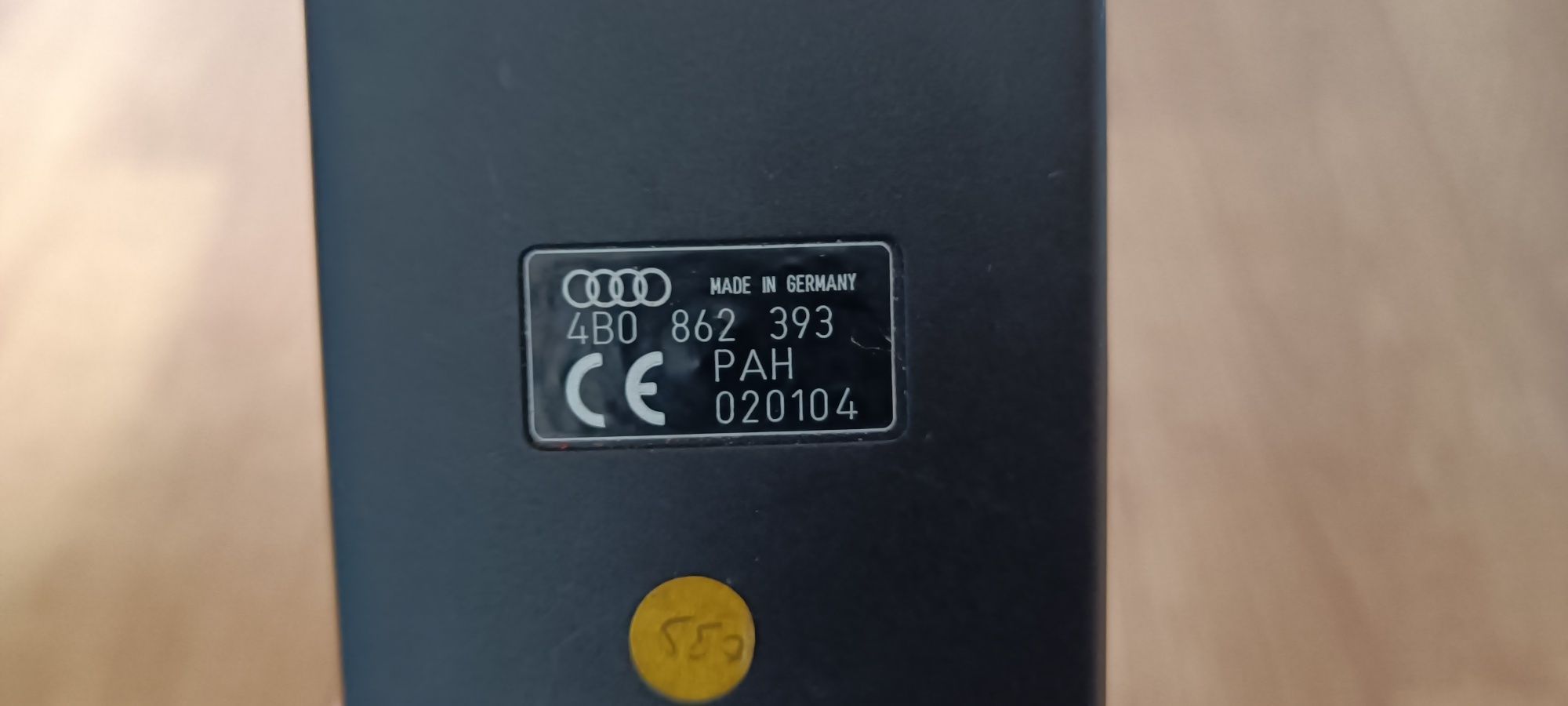 Oryginalny telefon Audi