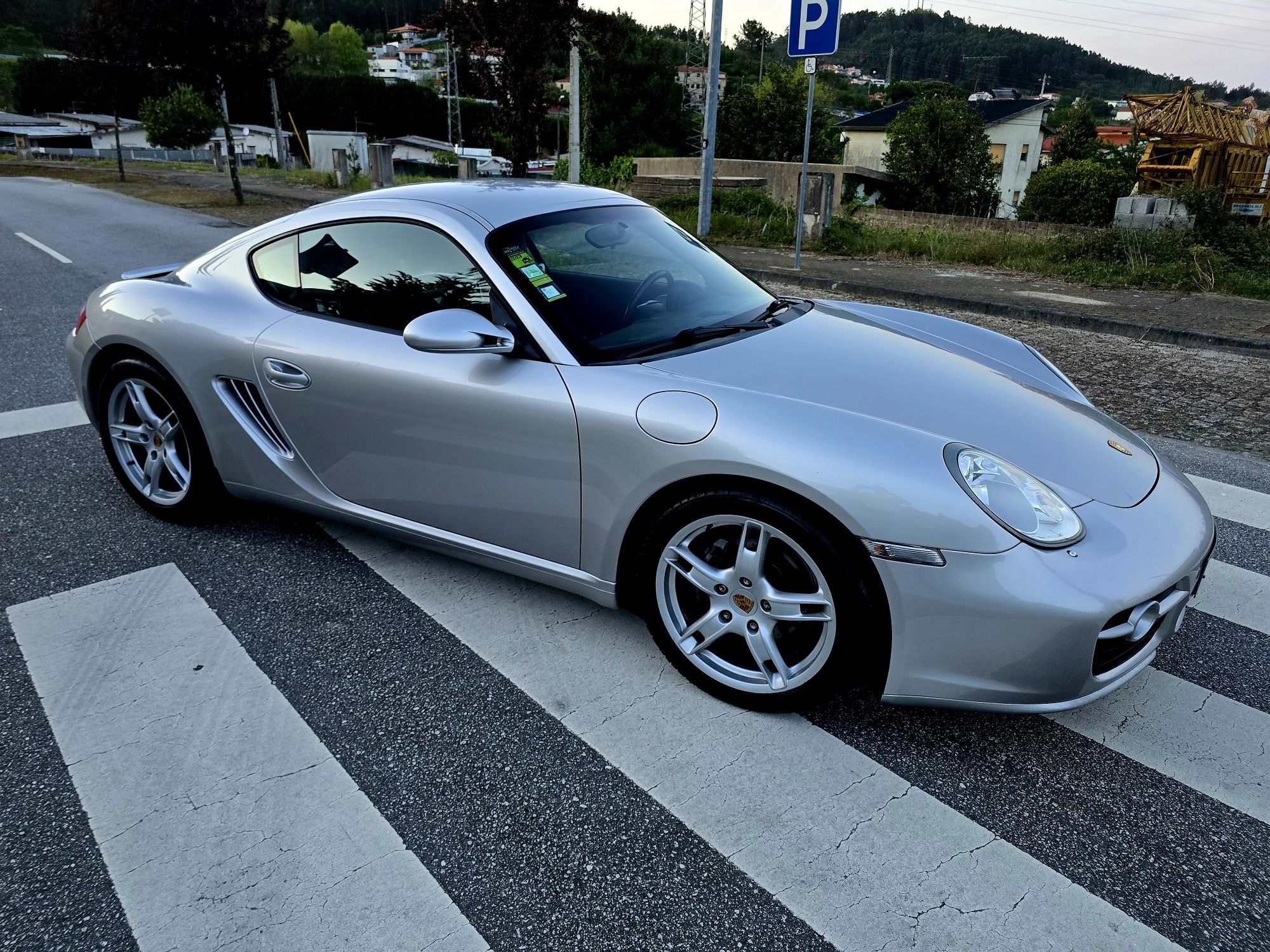 Porsche Cayman 2.7