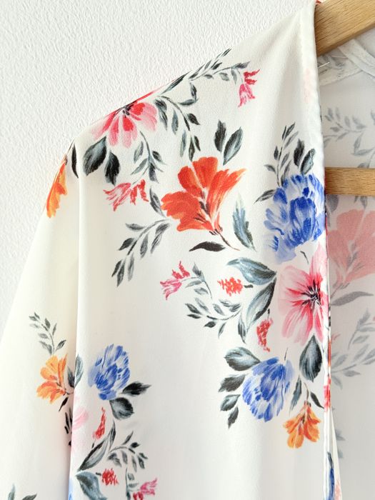 Bluzka narzutka Primark plażowe pareo letnia kwiaty biała boho etno