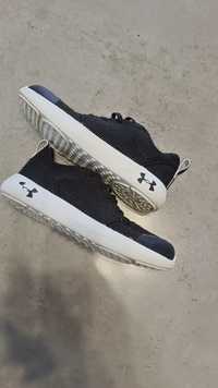 Buty dziecięce Under armour 27