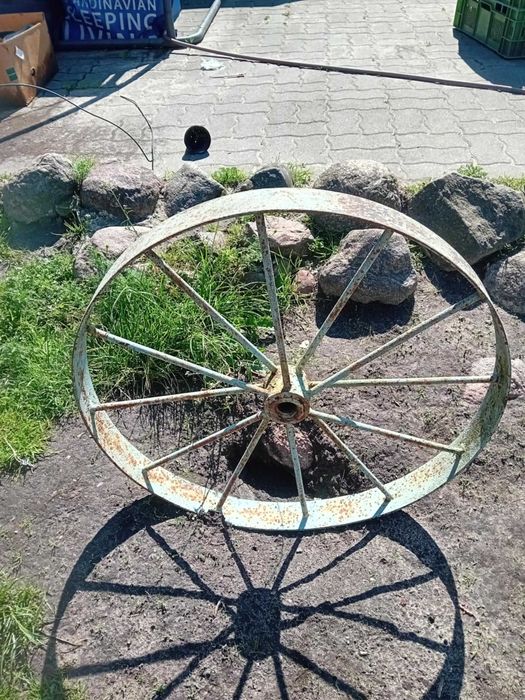 Zabytkowe ciężkie metalowe koło siewnika konnego 73,5 cm (WYSYŁAM)