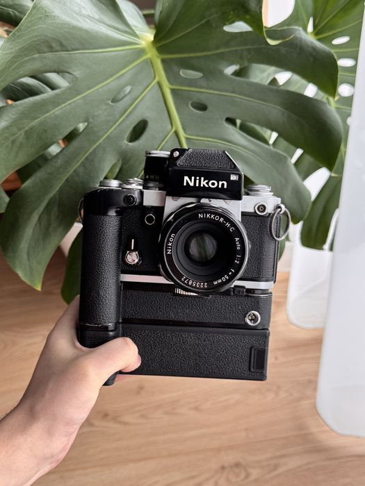 Nikon F2 Photomic DP-1 Nikkor H-C 50 mm 1:2 + grip MD-3 MB-2 zestaw